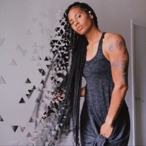 Meet your Posher, Crystal